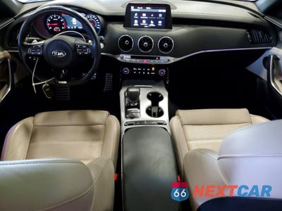 Zdjęcie 8 z 12 samochodu: 2018 KIA STINGER GT2 VIN:KNAE55LC9J6020740 - miniatura