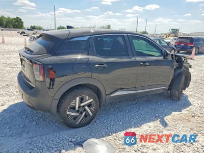 Trzecie zdjęcie samochodu z tyłu: 2025 NISSAN KICKS SV VIN:3N8AP6CA6SL429886 - miniatura