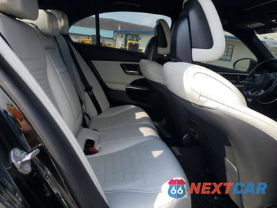 Zdjęcie 10 z 11 samochodu: 2022 MERCEDES-BENZ C 300 4MATIC VIN:W1KAF4HB1NR059602 - miniatura