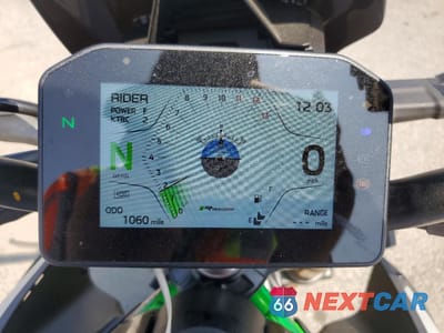 Zdjęcie 7 z 9 samochodu: 2025 KAWASAKI ZR900 T VIN:ML5ZRDT16SDA02532 - miniatura