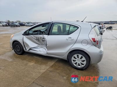 Drugie zdjęcie samochodu z przodu: 2014 TOYOTA PRIUS C ONE VIN:JTDKDTB37E1064558 - miniatura