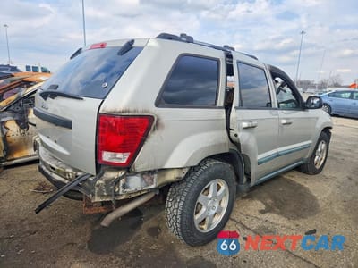 Trzecie zdjęcie samochodu z tyłu: 2009 JEEP GRAND CHEROKEE LAREDO VIN:1J8GR48K49C525911 - miniatura