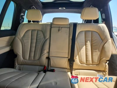 Zdjęcie 10 z 14 samochodu: 2020 BMW X7 VIN:5UXCW2C0XL9D04425 - miniatura