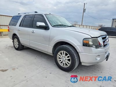 Czwarte zdjęcie samochodu z boku: 2012 FORD EXPEDITION LIMITED VIN:1FMJU1K51CEF17575 - miniatura