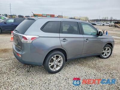 Trzecie zdjęcie samochodu z tyłu: 2014 MITSUBISHI OUTLANDER SE VIN:JA4AD3A33EZ003796 - miniatura