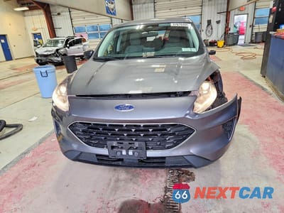Piąte zdjęcie samochodu w środku: 2022 FORD ESCAPE SE VIN:1FMCU9G64NUA83265 - miniatura