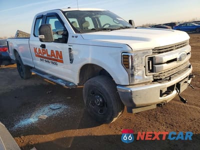 Czwarte zdjęcie samochodu z boku: 2019 FORD F250 SUPER DUTY VIN:1FT7X2B65KED65710 - miniatura