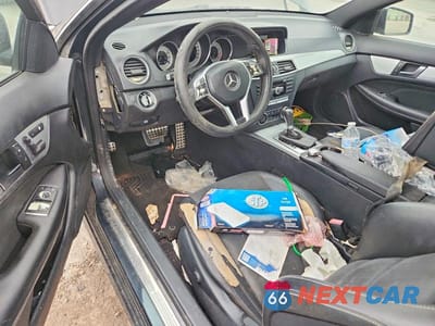 Zdjęcie 8 z 11 samochodu: 2015 MERCEDES-BENZ C 250 VIN:WDDGJ4HB3FG363374 - miniatura