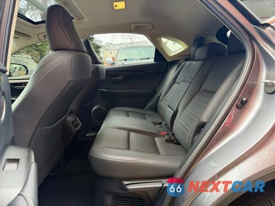 Piąte zdjęcie samochodu w środku: 2017 LEXUS NX 200T BASE VIN:JTJBARBZ0H2112560 - miniatura