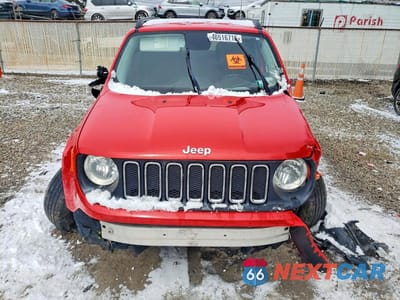 Piąte zdjęcie samochodu w środku: 2017 JEEP RENEGADE LATITUDE VIN:ZACCJBBB9HPG32148 - miniatura