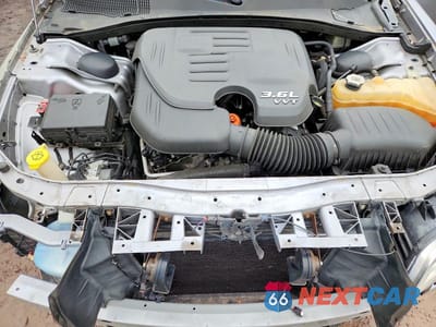 Zdjęcie 11 z 12 samochodu: 2016 CHRYSLER 300C VIN:2C3CCAEG1GH128340 - miniatura