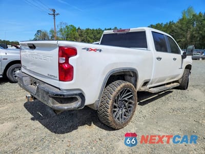 Trzecie zdjęcie samochodu z tyłu: 2022 CHEVROLET SILVERADO K2500 CUSTOM VIN:2GC4YME74N1231616 - miniatura