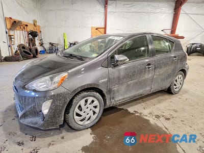 2015 TOYOTA PRIUS C JTDKDTB37F1107748 - główne zdjęcie licytacji z USA - miniatura