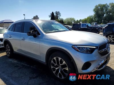 Czwarte zdjęcie samochodu z boku: 2025 MERCEDES-BENZ GLC 350E VIN:W1NKM5GB4SF388330 - miniatura