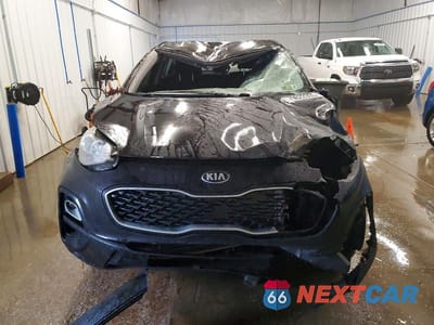 Piąte zdjęcie samochodu w środku: 2020 KIA SPORTAGE LX VIN:KNDPMCAC9L7703914 - miniatura