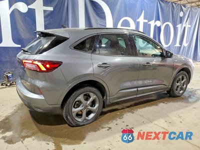 Trzecie zdjęcie samochodu z tyłu: 2024 FORD ESCAPE ST LINE VIN:1FMCU9MN2RUA97649 - miniatura