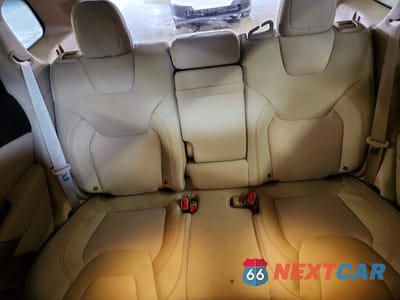 Zdjęcie 10 z 12 samochodu: 2019 JEEP CHEROKEE LATITUDE VIN:1C4PJMCB1KD201496 - miniatura