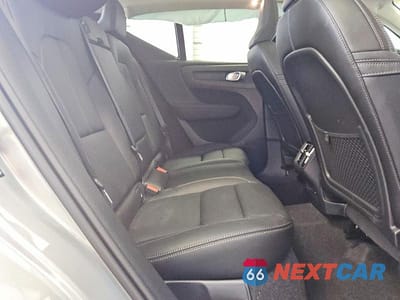 Zdjęcie 10 z 12 samochodu: 2026 VOLVO XC40 PLUS VIN:YV4L12UC9T2746687 - miniatura