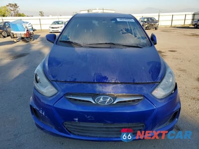 Piąte zdjęcie samochodu w środku: 2013 HYUNDAI ACCENT GS VIN:KMHCT5AE9DU081943 - miniatura