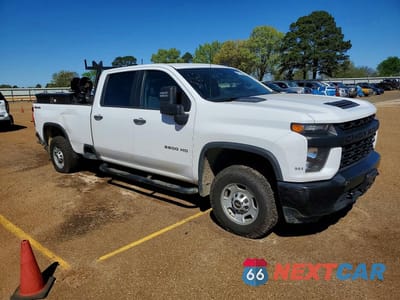 Czwarte zdjęcie samochodu z boku: 2021 CHEVROLET SILVERADO K2500 HEAVY DUTY VIN:1GC1YLEY7MF164376 - miniatura