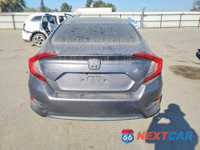 Zdjęcie 6 z 12 samochodu: 2016 HONDA CIVIC LX VIN:19XFC2F56GE242566 - miniatura