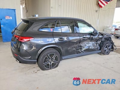 Trzecie zdjęcie samochodu z tyłu: 2026 MERCEDES-BENZ GLC 300 4MATIC VIN:W1NKM4HB8TU106213 - miniatura