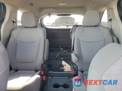 Zdjęcie 10 z 12 samochodu: 2023 TOYOTA SIENNA LE 8-PASSENGER VIN:5TDKRKEC9PS171463 - miniatura