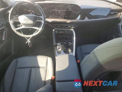 Zdjęcie 8 z 12 samochodu: 2025 AUDI Q5 PREMIUM VIN:WA11AAGU0S2069806 - miniatura