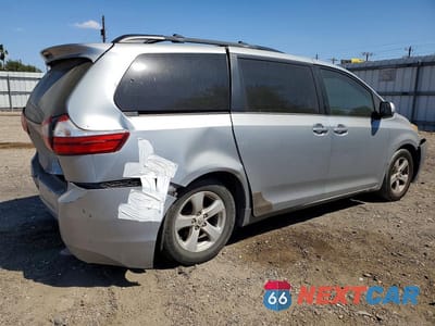 Trzecie zdjęcie samochodu z tyłu: 2016 TOYOTA SIENNA LE 8 PASSENGER VIN:5TDKK3DC5GS696967 - miniatura
