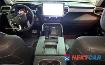 Zdjęcie 8 z 12 samochodu: 2023 TOYOTA TUNDRA LIMITED VIN:5TFJA5DB5PX114622 - miniatura
