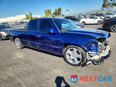 Czwarte zdjęcie samochodu z boku: 2003 CHEVROLET SILVERADO C1500 VIN:2GCEC19V331114889 - miniatura