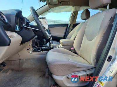 Zdjęcie 7 z 14 samochodu: 2007 TOYOTA RAV4 BASE VIN:JTMBD35V475078698 - miniatura