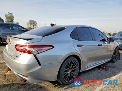 Trzecie zdjęcie samochodu z tyłu: 2019 TOYOTA CAMRY SE VIN:4T1B11HK4KU236823 - miniatura