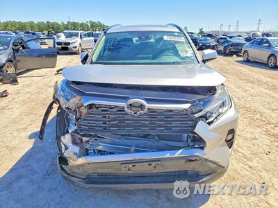 Piąte zdjęcie samochodu w środku: 2021 TOYOTA RAV4 XLE VIN:2T3W1RFV2MC135899 - miniatura