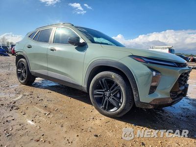 Czwarte zdjęcie samochodu z boku: 2025 CHEVROLET TRAX ACTIV VIN:KL77LKEPXSC125156 - miniatura