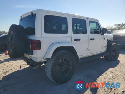 Trzecie zdjęcie samochodu z tyłu: 2021 JEEP WRANGLER UNLIMITED SAHARA 4XE VIN:1C4JJXP67MW724226 - miniatura