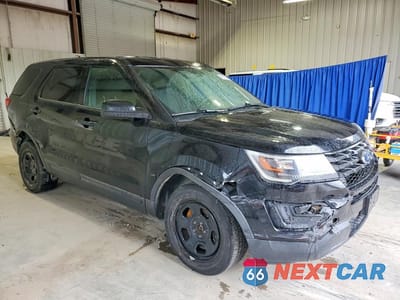Czwarte zdjęcie samochodu z boku: 2018 FORD EXPLORER POLICE INTERCEPTOR VIN:1FM5K8AR0JGC76226 - miniatura