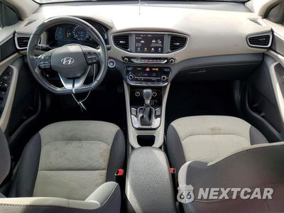 Zdjęcie 8 z 11 samochodu: 2017 HYUNDAI IONIQ HYBRID SEL VIN:KMHC75LC2HU049650 - miniatura