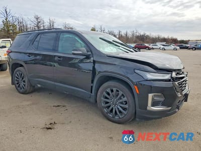 Czwarte zdjęcie samochodu z boku: 2023 CHEVROLET TRAVERSE RS VIN:1GNEVJKW0PJ342039 - miniatura