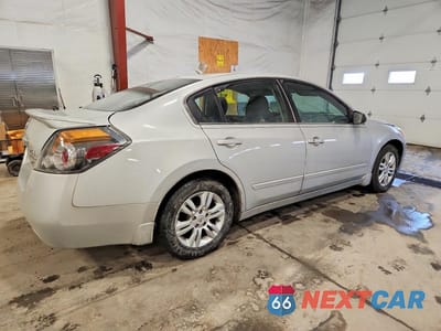 Trzecie zdjęcie samochodu z tyłu: 2011 NISSAN ALTIMA 2.5 VIN:1N4AL2AP2BN504953 - miniatura