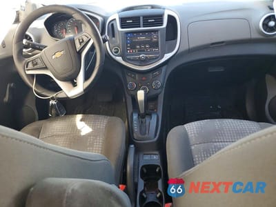 Zdjęcie 8 z 12 samochodu: 2020 CHEV SONIC VIN:1G1JG6SB0L4113356 - miniatura