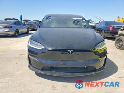 Piąte zdjęcie samochodu w środku: 2022 TESLA MODEL X VIN:7SAXCDE58NF350988 - miniatura