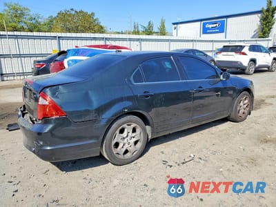 Trzecie zdjęcie samochodu z tyłu: 2010 FORD FUSION SE VIN:3FAHP0HA1AR340986 - miniatura