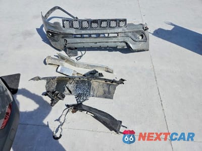 Zdjęcie 13 z 14 samochodu: 2023 JEEP COMPASS LATITUDE VIN:3C4NJDBN2PT529577 - miniatura