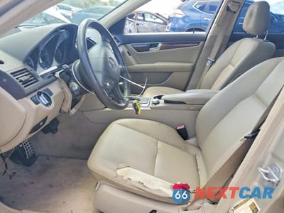 Zdjęcie 7 z 11 samochodu: 2011 MERCEDES-BENZ C 300 VIN:WDDGF5EB0BA452067 - miniatura