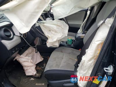 Zdjęcie 7 z 12 samochodu: 2018 TOYOTA RAV4 XLE VIN:JTMRFREV2JJ178048 - miniatura