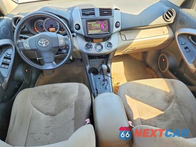 Zdjęcie 8 z 12 samochodu: 2007 TOYOTA RAV4 LIMITED VIN:JTMZD31VX75070593 - miniatura