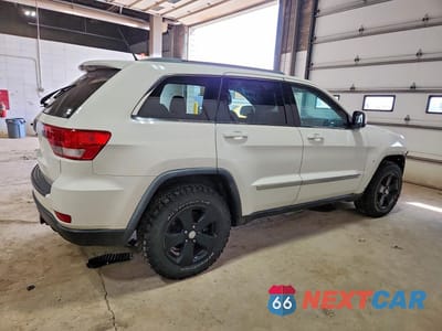 Trzecie zdjęcie samochodu z tyłu: 2011 JEEP GRAND CHEROKEE LAREDO VIN:1J4RR4GG2BC656428 - miniatura