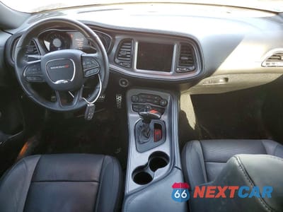 Zdjęcie 8 z 12 samochodu: 2023 DODGE CHALLENGER SXT VIN:2C3CDZGG0PH696510 - miniatura