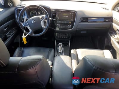 Zdjęcie 8 z 13 samochodu: 2018 MITSUBISHI OUTLANDER SE VIN:JA4J24A50JZ057208 - miniatura